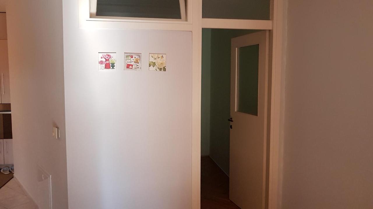 Apartment Viktor,Parking Osijek Extérieur photo