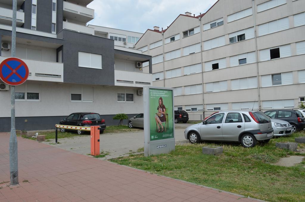 Apartment Viktor,Parking Osijek Chambre photo